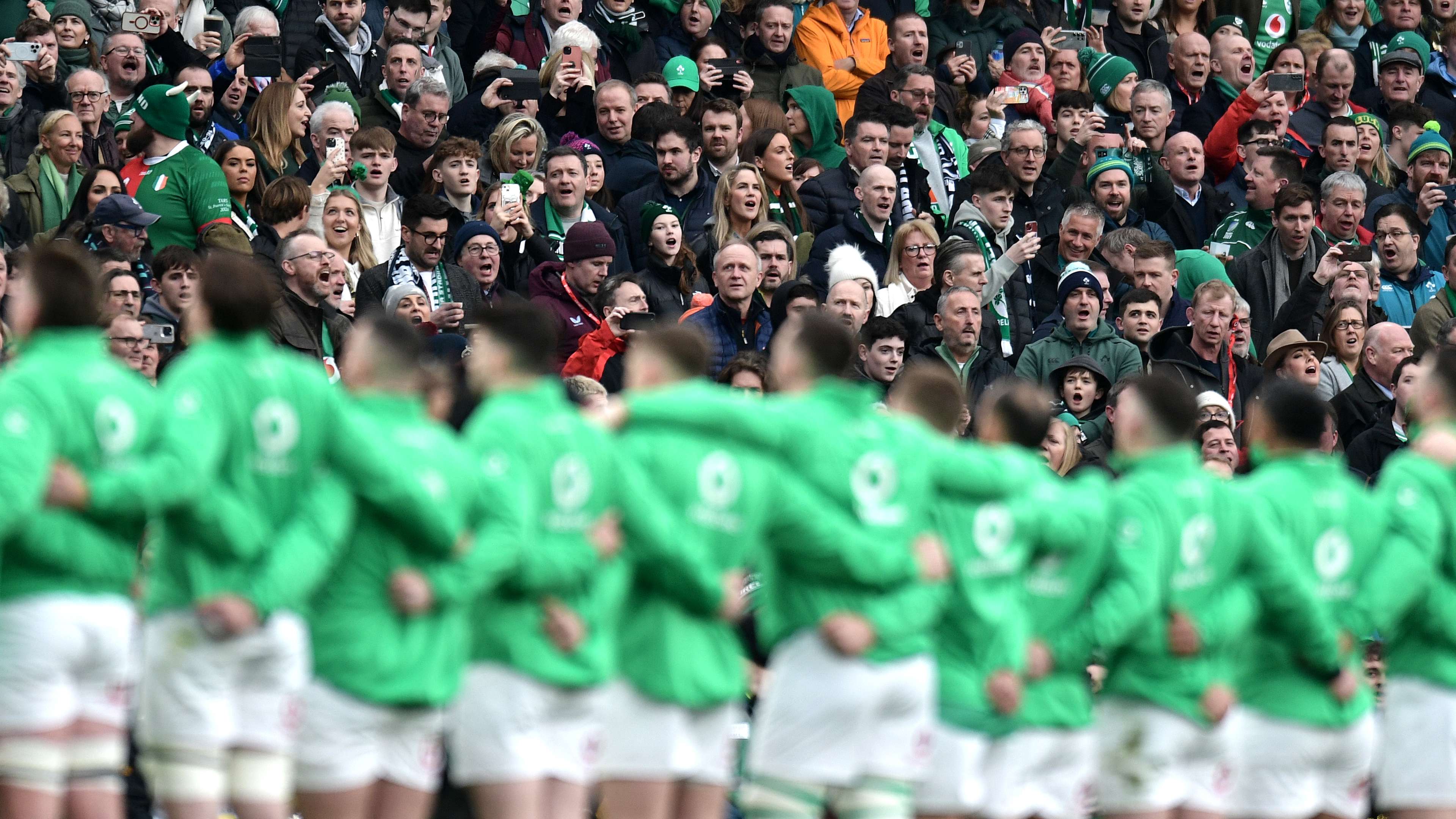 的雙重身份 的雙重身份